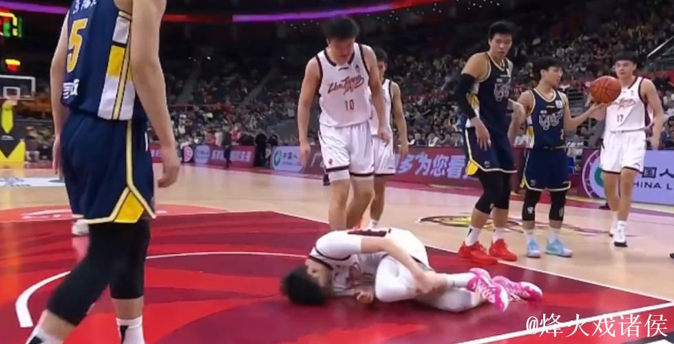 CBA-约克超远压哨三分绝杀 广东加时惜败浙江